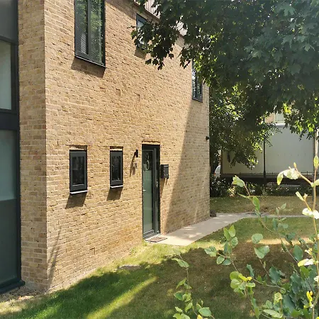 2 Bedroom Apartment, Free Parking * Йорк