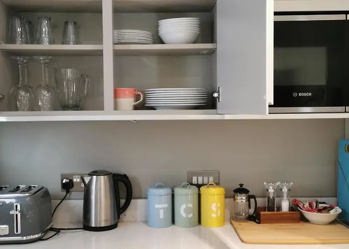 2 Bedroom Apartment, Free Parking Apartment York