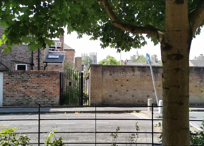 2 Bedroom Apartment, Free Parking * York